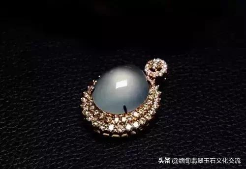 翡翠手镯颜色散开,木那翡翠手镯的棉会散开吗-第2张图片-翡翠网 翡翠手镯颜色散开,木那翡翠手镯的棉会散开吗-第2张图片-翡翠网