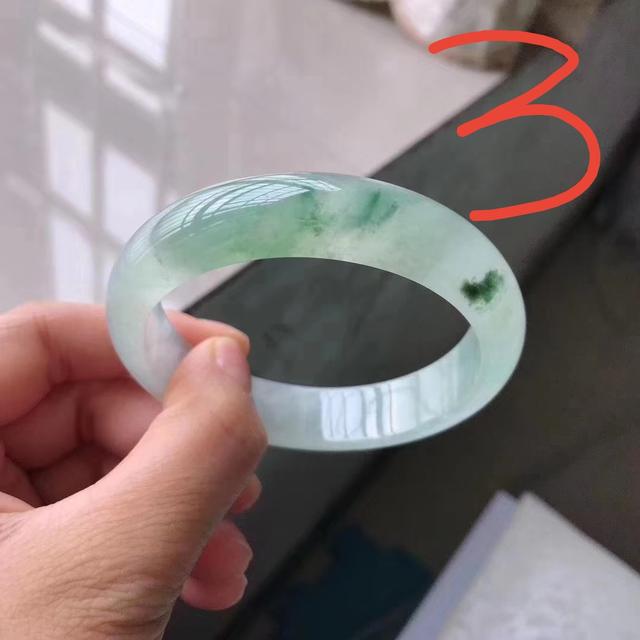 石英岩玉手镯与翡翠手镯鉴别石英岩玉和翡翠手镯的区别图-第3张图片-翡翠网 石英岩玉手镯与翡翠手镯鉴别石英岩玉和翡翠手镯的区别图-第3张图片-翡翠网