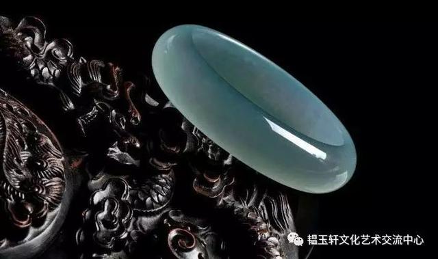 石英岩玉手镯与翡翠手镯鉴别石英岩玉和翡翠手镯的区别图-第6张图片-翡翠网 石英岩玉手镯与翡翠手镯鉴别石英岩玉和翡翠手镯的区别图-第6张图片-翡翠网