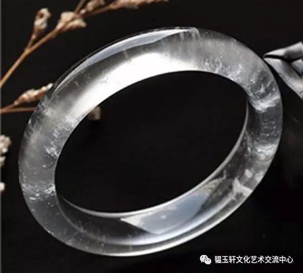 石英岩玉手镯与翡翠手镯鉴别石英岩玉和翡翠手镯的区别图-第8张图片-翡翠网 石英岩玉手镯与翡翠手镯鉴别石英岩玉和翡翠手镯的区别图-第8张图片-翡翠网