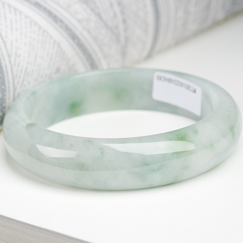 关于冰种翡翠100 g价格的信息-第2张图片-翡翠网 关于冰种翡翠100 g价格的信息-第2张图片-翡翠网