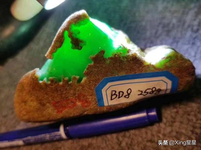 怎么认翡翠的原石翡翠原石怎么处理-第2张图片-翡翠网 怎么认翡翠的原石翡翠原石怎么处理-第2张图片-翡翠网