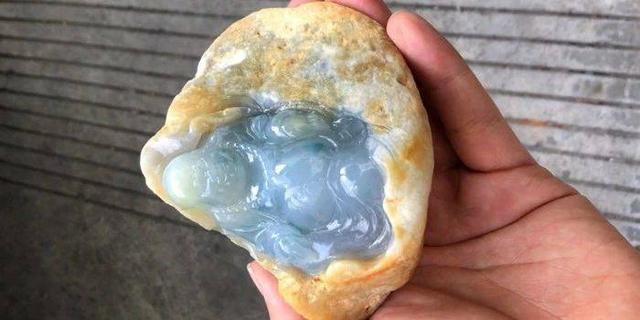 翡翠莫西沙有什么皮莫西沙翡翠白沙皮原石-第7张图片-翡翠网 翡翠莫西沙有什么皮莫西沙翡翠白沙皮原石-第7张图片-翡翠网