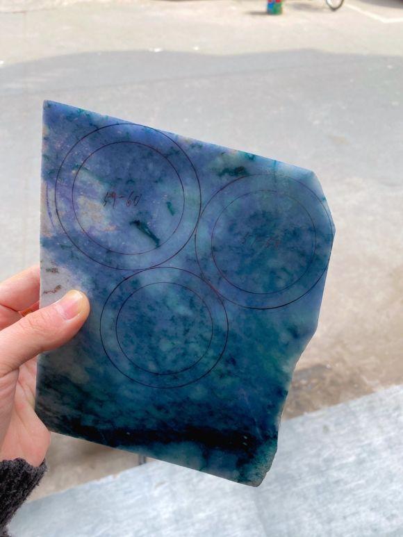 紫罗兰飘花翡翠值钱吗,紫罗兰翡翠飘花手镯-第1张图片-翡翠网 紫罗兰飘花翡翠值钱吗,紫罗兰翡翠飘花手镯-第1张图片-翡翠网