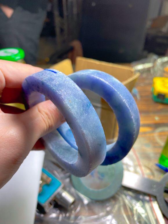 紫罗兰飘花翡翠值钱吗,紫罗兰翡翠飘花手镯-第3张图片-翡翠网 紫罗兰飘花翡翠值钱吗,紫罗兰翡翠飘花手镯-第3张图片-翡翠网