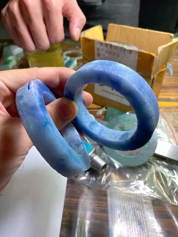 紫罗兰飘花翡翠值钱吗,紫罗兰翡翠飘花手镯-第4张图片-翡翠网 紫罗兰飘花翡翠值钱吗,紫罗兰翡翠飘花手镯-第4张图片-翡翠网