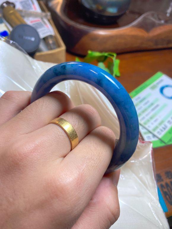 紫罗兰飘花翡翠值钱吗,紫罗兰翡翠飘花手镯-第7张图片-翡翠网 紫罗兰飘花翡翠值钱吗,紫罗兰翡翠飘花手镯-第7张图片-翡翠网