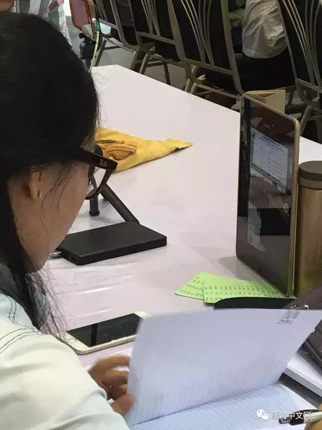 翡翠原石图片及价格行情翡翠原石价格及图片-第12张图片-翡翠网