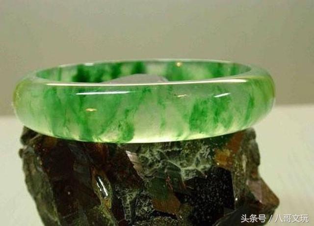 兔八哥真假翡翠知识的简单介绍-第2张图片-翡翠网 兔八哥真假翡翠知识的简单介绍-第2张图片-翡翠网