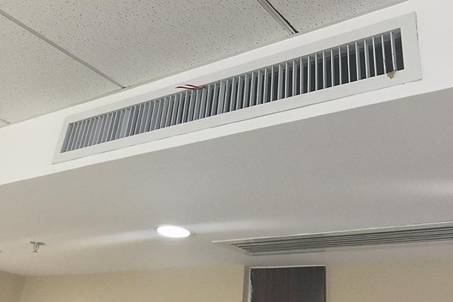 翡翠手镯养人吗玉镯和翡翠手镯哪个养人-第3张图片-翡翠网 翡翠手镯养人吗玉镯和翡翠手镯哪个养人-第3张图片-翡翠网