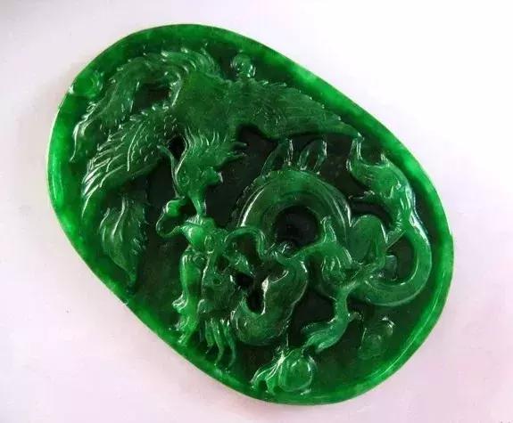 翡翠手镯绿色变浅了扩散了翡翠手镯绿色呈带状-第7张图片-翡翠网 翡翠手镯绿色变浅了扩散了翡翠手镯绿色呈带状-第7张图片-翡翠网