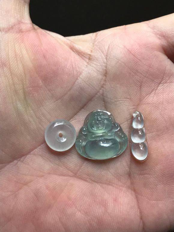 翡翠手镯里有冰渣翡翠手镯里有冰渣渣-第7张图片-翡翠网 翡翠手镯里有冰渣翡翠手镯里有冰渣渣-第7张图片-翡翠网