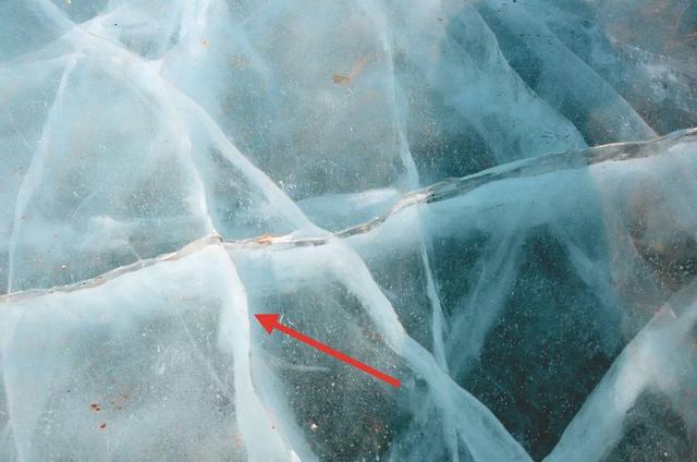 翡翠手镯冰丝是什么,翡翠手镯冰丝是什么意思-第4张图片-翡翠网 翡翠手镯冰丝是什么,翡翠手镯冰丝是什么意思-第4张图片-翡翠网