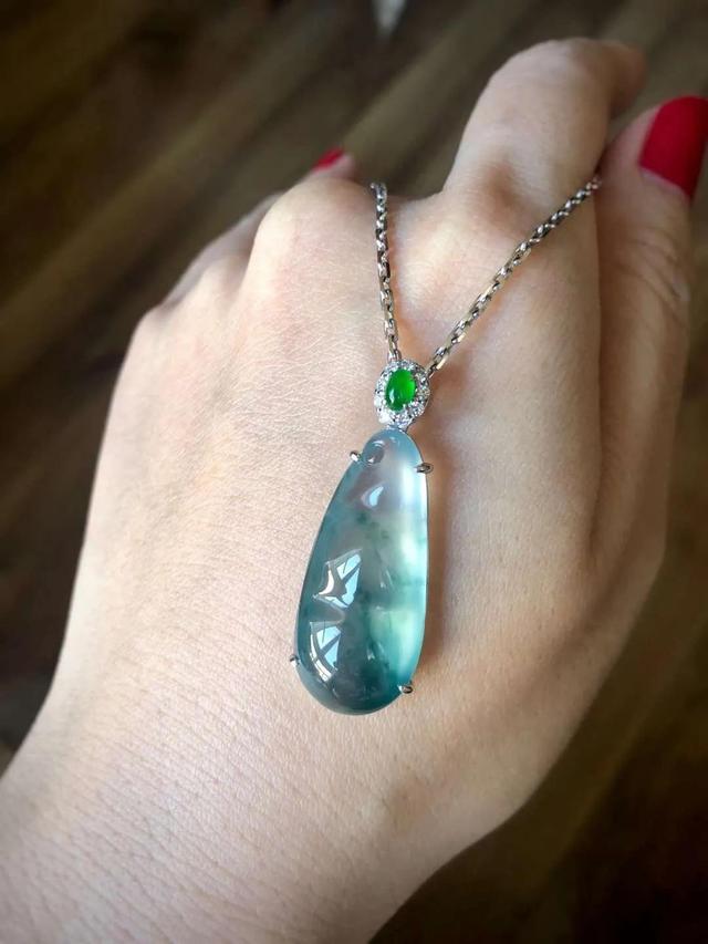 墨绿飘花翡翠手镯价格墨绿飘花翡翠手镯-第6张图片-翡翠网 墨绿飘花翡翠手镯价格墨绿飘花翡翠手镯-第6张图片-翡翠网