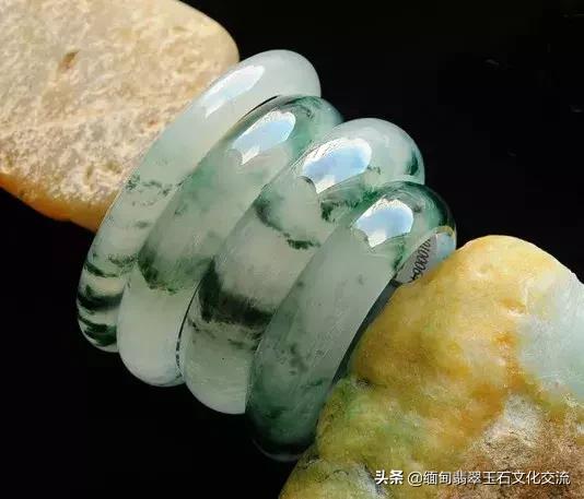 翡翠玉器手镯有到底有几种款式翡翠玉器手镯-第60张图片-翡翠网 翡翠玉器手镯有到底有几种款式翡翠玉器手镯-第60张图片-翡翠网