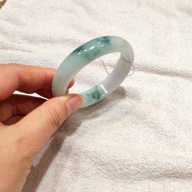 飘兰花翡翠手镯翡翠飘蓝花手镯-第4张图片-翡翠网 飘兰花翡翠手镯翡翠飘蓝花手镯-第4张图片-翡翠网