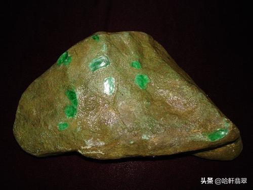 翡翠原石哪个场口的料子好翡翠原石-第4张图片-翡翠网 翡翠原石哪个场口的料子好翡翠原石-第4张图片-翡翠网