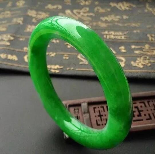 翡翠手镯豆种翡翠手镯种水-第3张图片-翡翠网 翡翠手镯豆种翡翠手镯种水-第3张图片-翡翠网