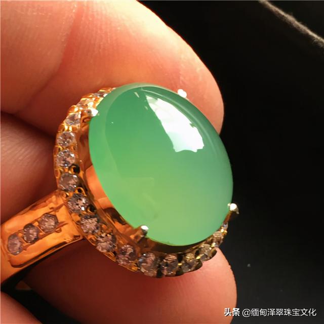 青灰色翡翠手镯好吗,青灰色翡翠 手镯-第36张图片-翡翠网 青灰色翡翠手镯好吗,青灰色翡翠 手镯-第36张图片-翡翠网