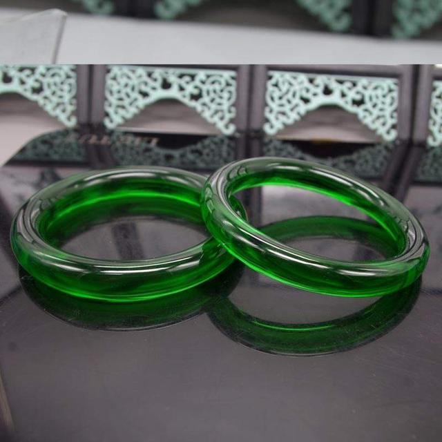 翡翠原石发现了什么翡翠原石用什么去皮-第1张图片-翡翠网 翡翠原石发现了什么翡翠原石用什么去皮-第1张图片-翡翠网