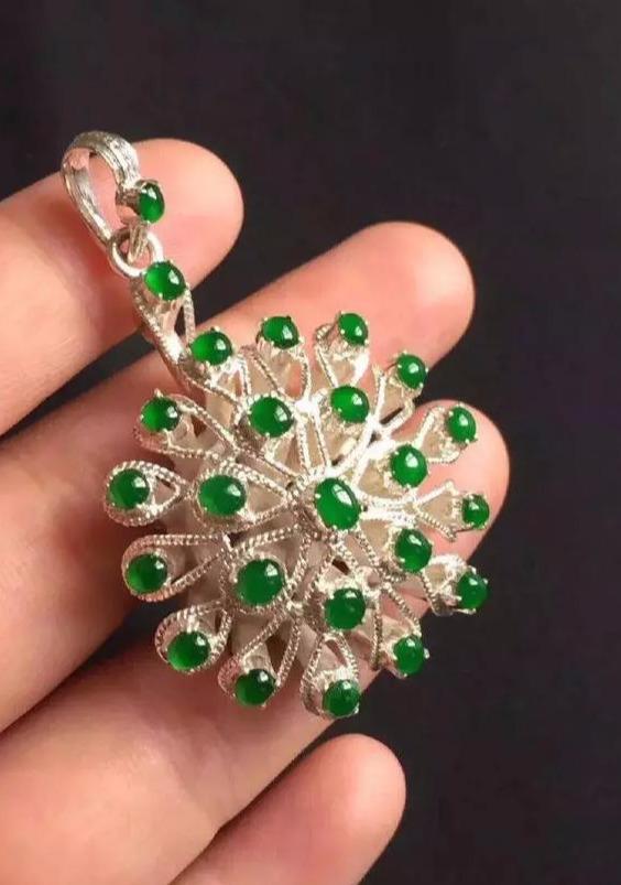 包含翡翠知识大全让你秒变行家的词条-第8张图片-翡翠网 包含翡翠知识大全让你秒变行家的词条-第8张图片-翡翠网