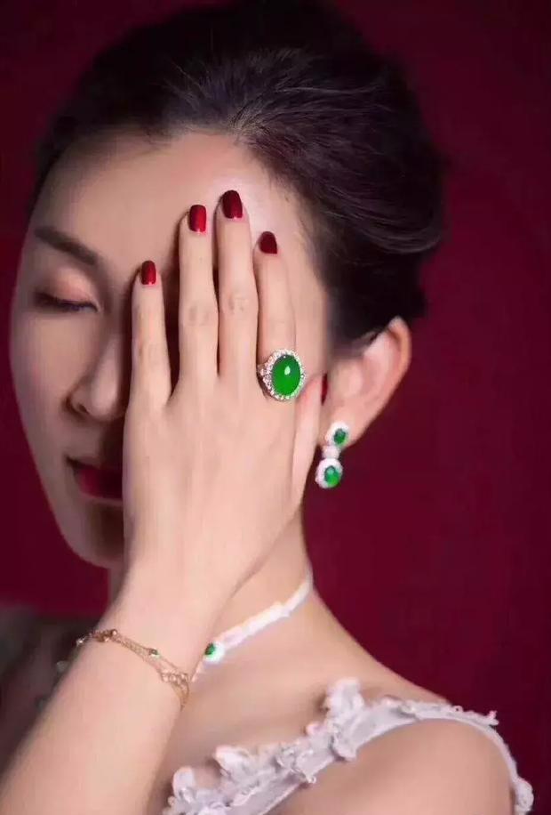 包含翡翠知识大全让你秒变行家的词条-第10张图片-翡翠网 包含翡翠知识大全让你秒变行家的词条-第10张图片-翡翠网