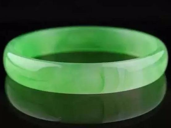 包含翡翠知识大全让你秒变行家的词条-第14张图片-翡翠网 包含翡翠知识大全让你秒变行家的词条-第14张图片-翡翠网