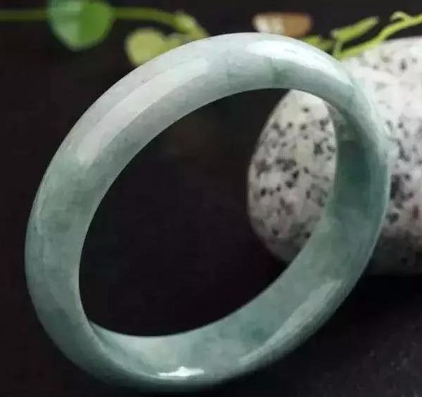 包含翡翠知识大全让你秒变行家的词条-第15张图片-翡翠网 包含翡翠知识大全让你秒变行家的词条-第15张图片-翡翠网