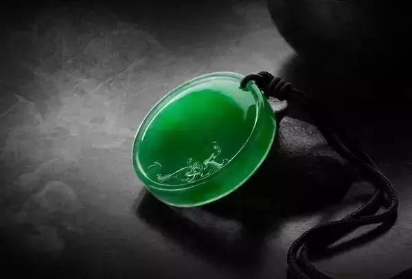 翡翠原石价值3亿的简单介绍-第16张图片-翡翠网 翡翠原石价值3亿的简单介绍-第16张图片-翡翠网