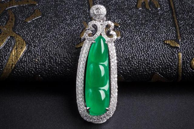 关于翡翠豆角冰种价格行情的信息-第2张图片-翡翠网 关于翡翠豆角冰种价格行情的信息-第2张图片-翡翠网