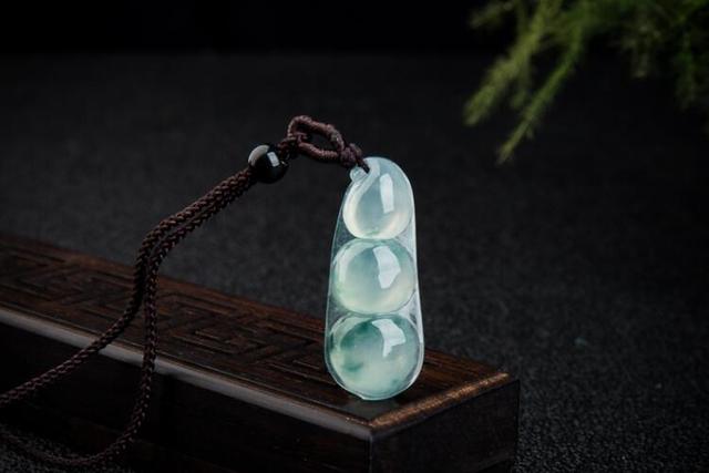 关于翡翠豆角冰种价格行情的信息-第9张图片-翡翠网 关于翡翠豆角冰种价格行情的信息-第9张图片-翡翠网