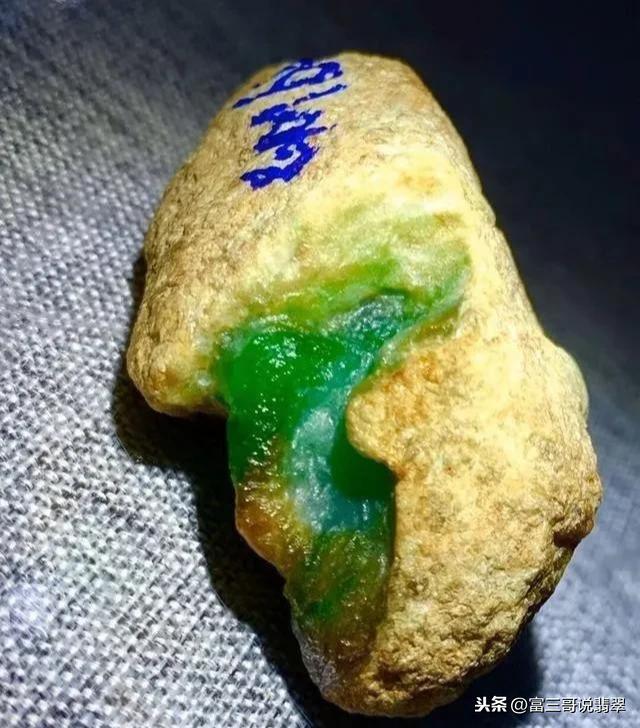 翡翠原石大马坎场口特点翡翠原石图解大马坎-第8张图片-翡翠网 翡翠原石大马坎场口特点翡翠原石图解大马坎-第8张图片-翡翠网