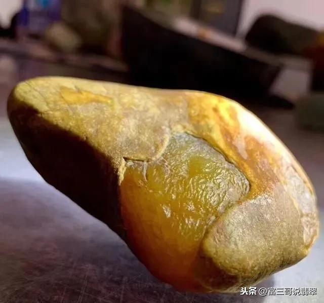 翡翠原石大马坎场口特点翡翠原石图解大马坎-第11张图片-翡翠网 翡翠原石大马坎场口特点翡翠原石图解大马坎-第11张图片-翡翠网