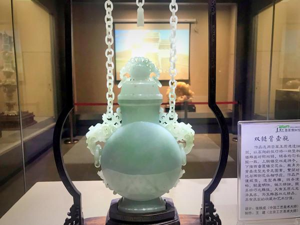 翡翠鼻烟壶市场价格翡翠毛石市场价格-第5张图片-翡翠网 翡翠鼻烟壶市场价格翡翠毛石市场价格-第5张图片-翡翠网