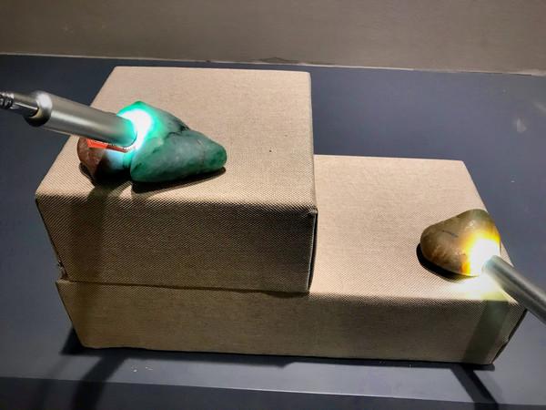 翡翠鼻烟壶市场价格翡翠毛石市场价格-第7张图片-翡翠网 翡翠鼻烟壶市场价格翡翠毛石市场价格-第7张图片-翡翠网