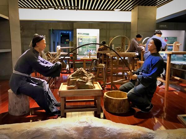 翡翠鼻烟壶市场价格翡翠毛石市场价格-第10张图片-翡翠网 翡翠鼻烟壶市场价格翡翠毛石市场价格-第10张图片-翡翠网