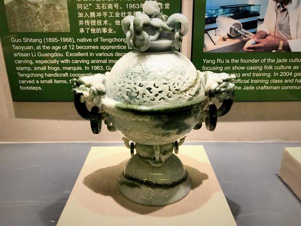 翡翠鼻烟壶市场价格翡翠毛石市场价格-第12张图片-翡翠网 翡翠鼻烟壶市场价格翡翠毛石市场价格-第12张图片-翡翠网