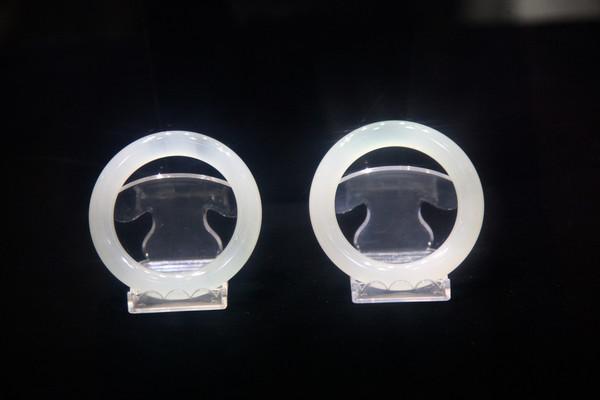 翡翠鼻烟壶市场价格翡翠毛石市场价格-第18张图片-翡翠网 翡翠鼻烟壶市场价格翡翠毛石市场价格-第18张图片-翡翠网