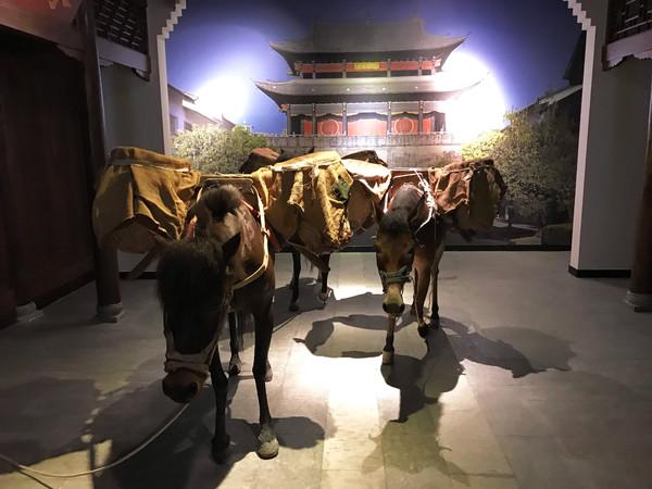 翡翠鼻烟壶市场价格翡翠毛石市场价格-第21张图片-翡翠网 翡翠鼻烟壶市场价格翡翠毛石市场价格-第21张图片-翡翠网