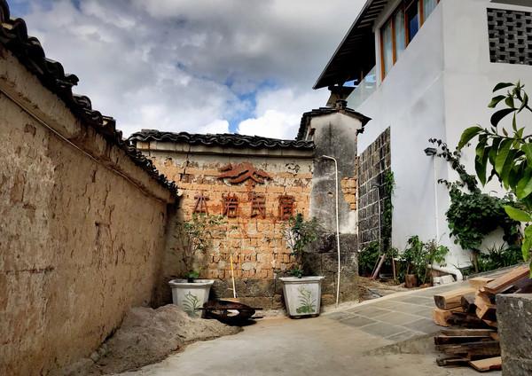 翡翠鼻烟壶市场价格翡翠毛石市场价格-第23张图片-翡翠网 翡翠鼻烟壶市场价格翡翠毛石市场价格-第23张图片-翡翠网