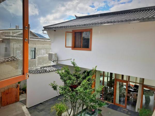 翡翠鼻烟壶市场价格翡翠毛石市场价格-第28张图片-翡翠网 翡翠鼻烟壶市场价格翡翠毛石市场价格-第28张图片-翡翠网