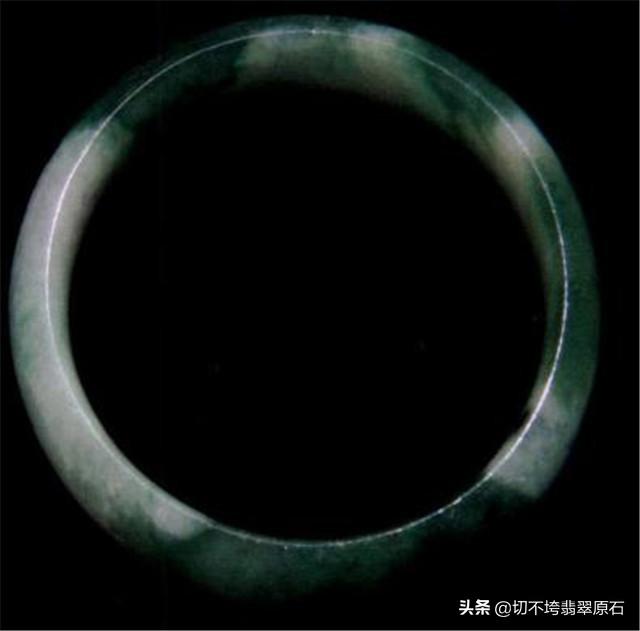 油青翡翠价格,油青翡翠手镯价格-第3张图片-翡翠网 油青翡翠价格,油青翡翠手镯价格-第3张图片-翡翠网