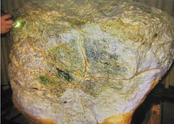 果敢翡翠知识,果敢翡翠是什么意思-第2张图片-翡翠网 果敢翡翠知识,果敢翡翠是什么意思-第2张图片-翡翠网