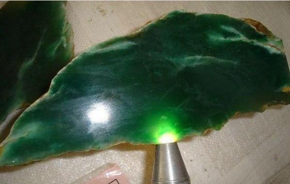 果敢翡翠知识,果敢翡翠是什么意思-第5张图片-翡翠网 果敢翡翠知识,果敢翡翠是什么意思-第5张图片-翡翠网