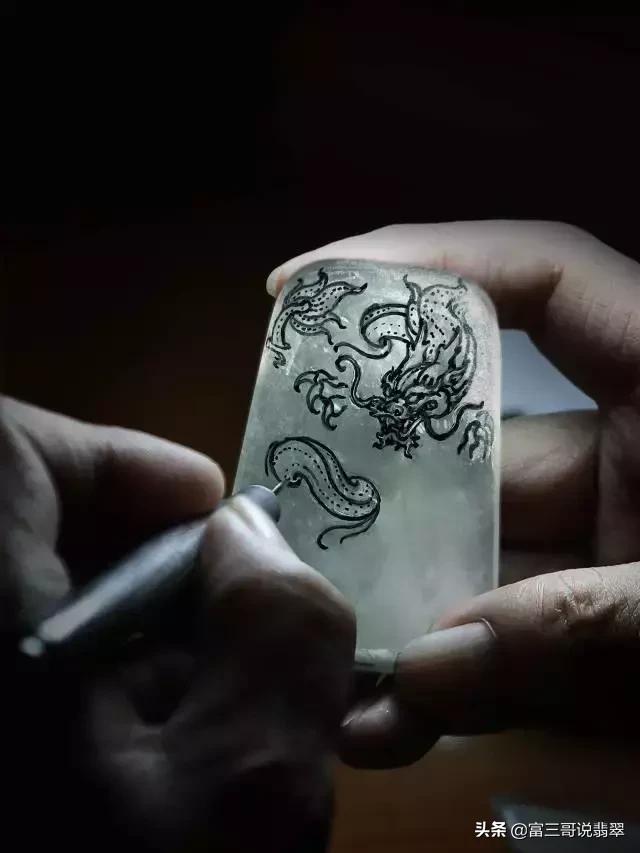 翡翠抛光价格的区别翡翠抛光时间和价格-第7张图片-翡翠网 翡翠抛光价格的区别翡翠抛光时间和价格-第7张图片-翡翠网