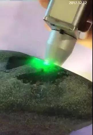 翡翠原石切一刀要多少钱,翡翠原石多少一克-第16张图片-翡翠网 翡翠原石切一刀要多少钱,翡翠原石多少一克-第16张图片-翡翠网