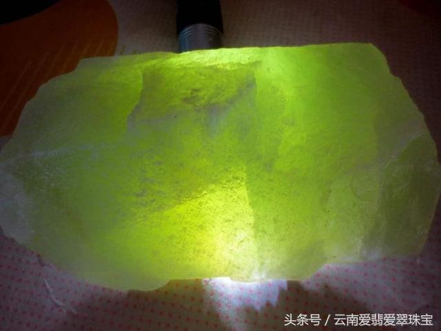 翡翠手镯3万的简单介绍-第6张图片-翡翠网 翡翠手镯3万的简单介绍-第6张图片-翡翠网