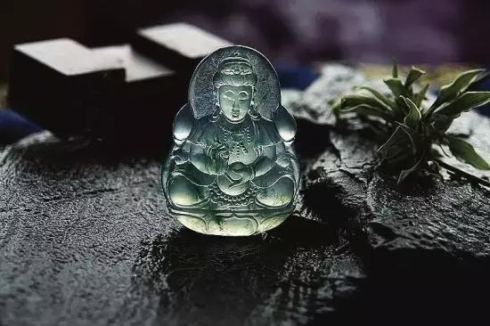 翡翠手镯知识讲解,翡翠讲解知识大全-第15张图片-翡翠网 翡翠手镯知识讲解,翡翠讲解知识大全-第15张图片-翡翠网