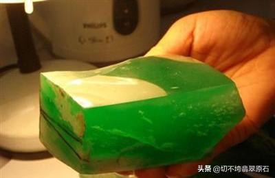 翡翠原石 不透光翡翠绿的玉不透光是真是假-第12张图片-翡翠网 翡翠原石 不透光翡翠绿的玉不透光是真是假-第12张图片-翡翠网