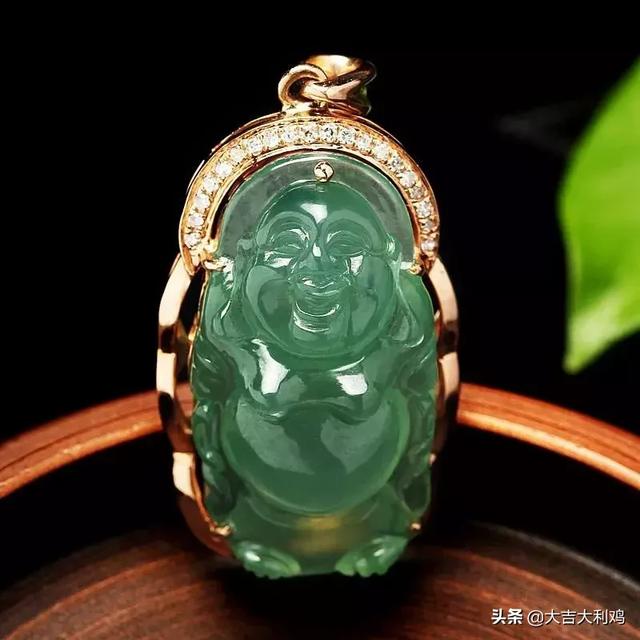 翡翠原石怎么区分种水,翡翠原石老料和新料怎样区分-第2张图片-翡翠网 翡翠原石怎么区分种水,翡翠原石老料和新料怎样区分-第2张图片-翡翠网